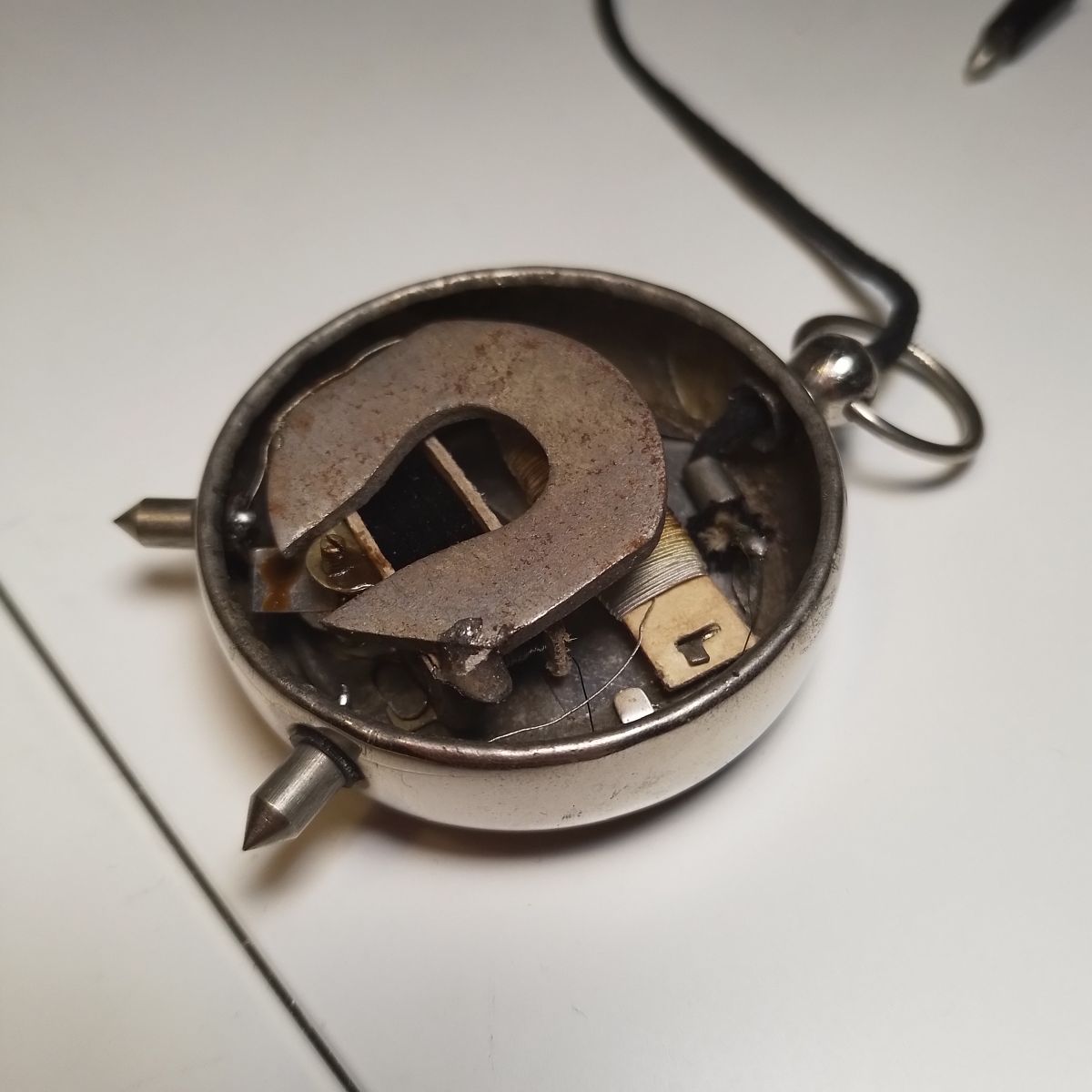 Vintage voltmeter guts